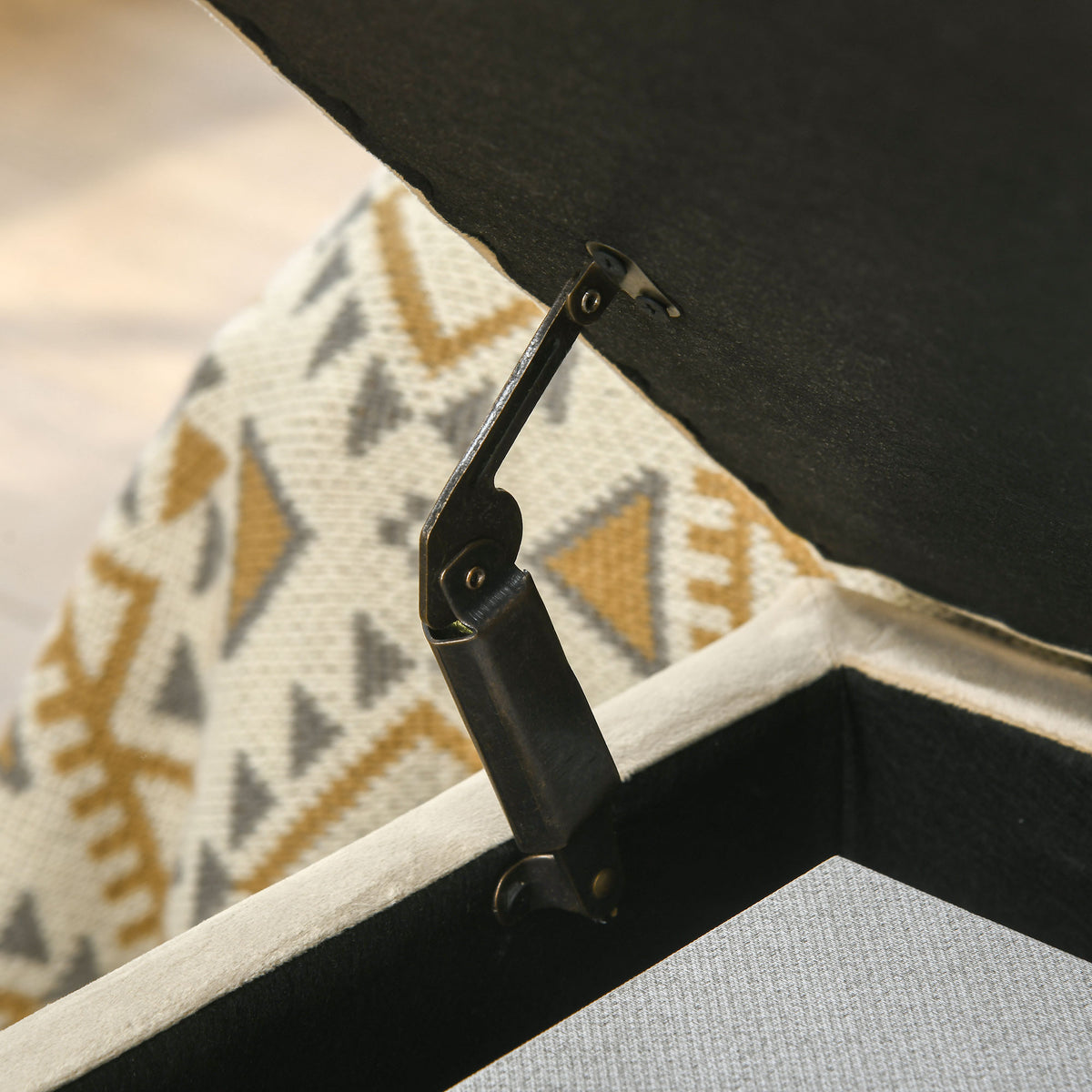 HOMCOM Sitzbank mit Stauraum, dekorative Knopfheftung, Flanelloptik, goldfarbene Stahlbeine, 110 x 47 x 46,5 cm